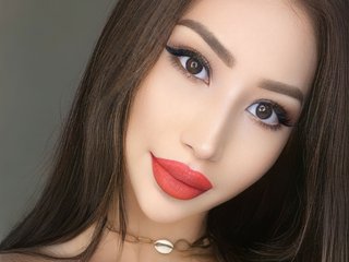 Еротичен видео чат KameliaAdler