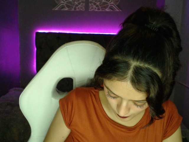 Екранни снимки на излъчване Karenhorny1