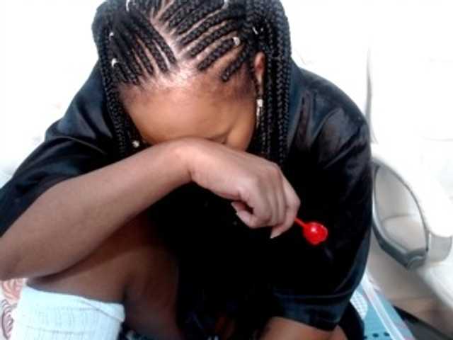 Екранни снимки на излъчване Karlamore