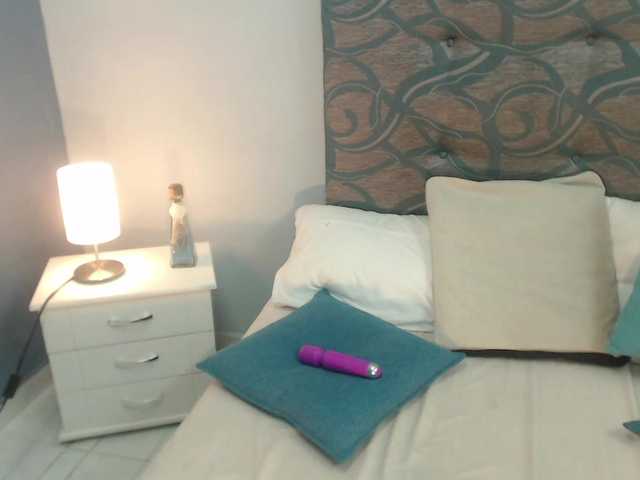 Екранни снимки на излъчване karleymoore