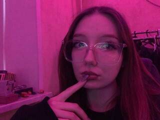 Еротичен видео чат KarolineZarro