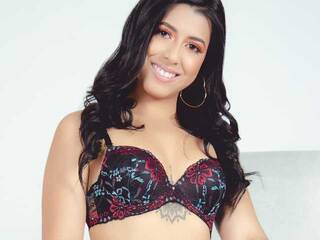 Еротичен видео чат KatieNolan