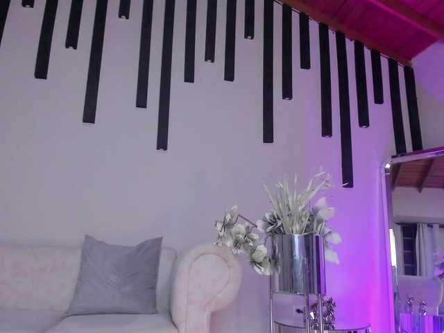 Екранни снимки на излъчване KatieNolan