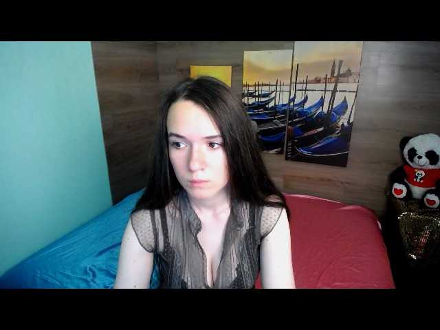 Екранни снимки на излъчване KatieViolet