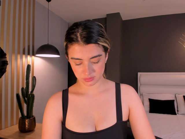 Екранни снимки на излъчване KatyRousse