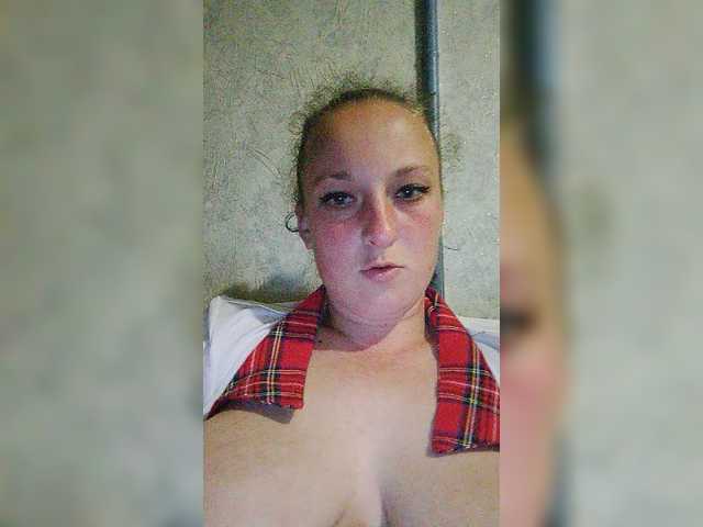 Екранни снимки на излъчване KellyXOn