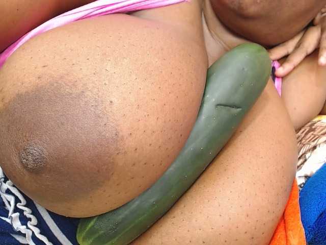 Екранни снимки на излъчване kencyhotxx