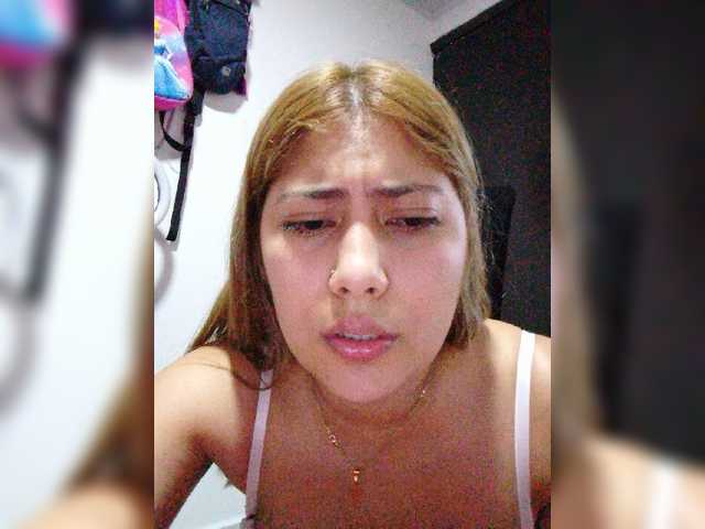 Екранни снимки на излъчване Kendall-sexy