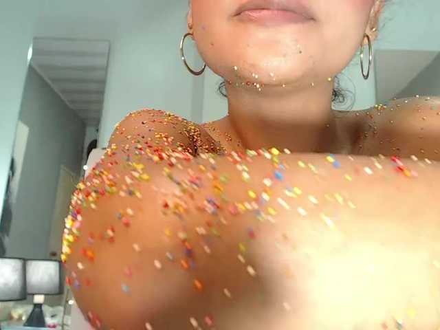 Снимки kendallanders wellcome guys,who wants to try some of this delicious candy? fuck hard this candy at goal @599// #sexy #fingering #candy #amateur #latina [499 tokens remaining] [none]599