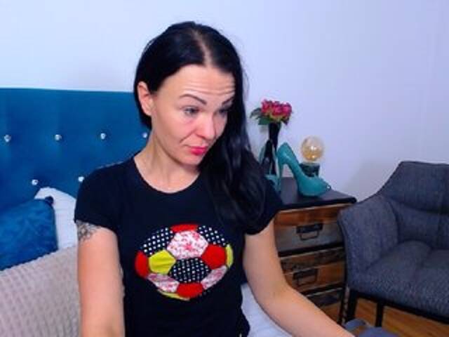 Екранни снимки на излъчване KendallLUXE