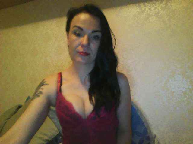 Екранни снимки на излъчване KendallLUXE