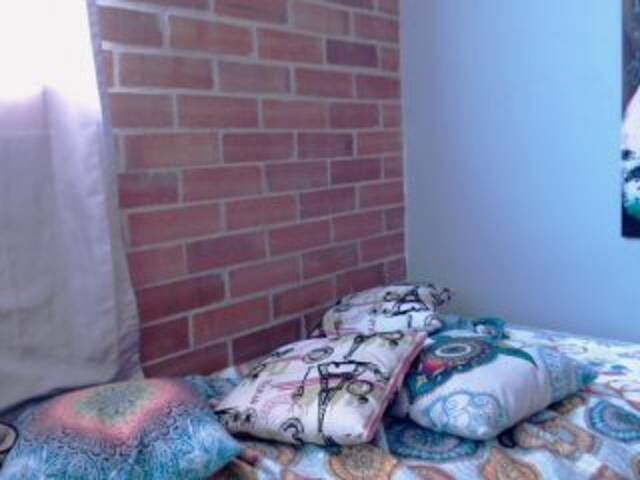 Екранни снимки на излъчване kendrasunder