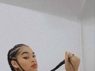 Еротичен видео чат KILLAEBONY