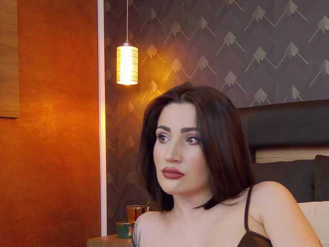 Екранни снимки на излъчване KimSkye