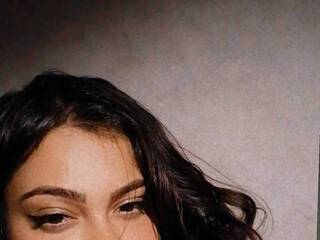 Еротичен видео чат KimWalkeer