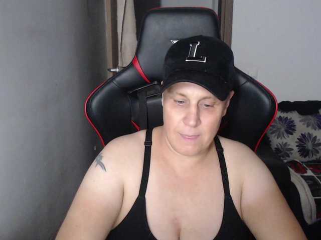Екранни снимки на излъчване kinkstakinks76