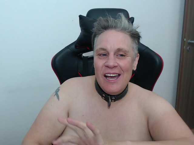 Екранни снимки на излъчване kinkstakinks76