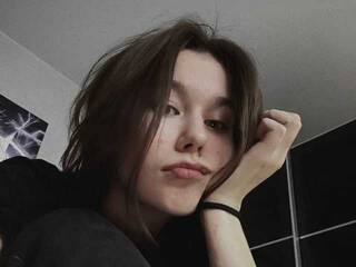 Еротичен видео чат KiraTwinkie