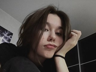Еротичен видео чат KiraTwinkie