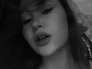 Еротичен видео чат KiraVixen