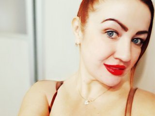 Еротичен видео чат KiraXTender