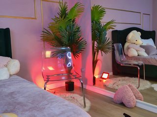 Еротичен видео чат KirraWhite