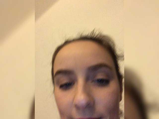 Екранни снимки на излъчване KisaraSims01