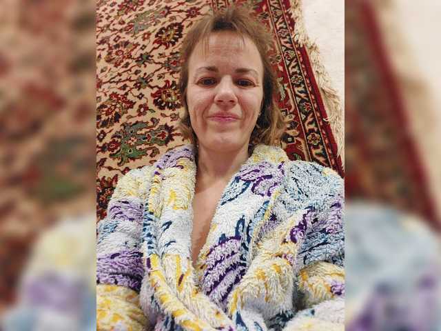 Екранни снимки на излъчване KissaHot