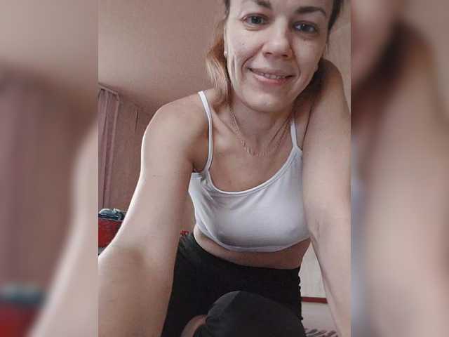 Екранни снимки на излъчване KissaHot