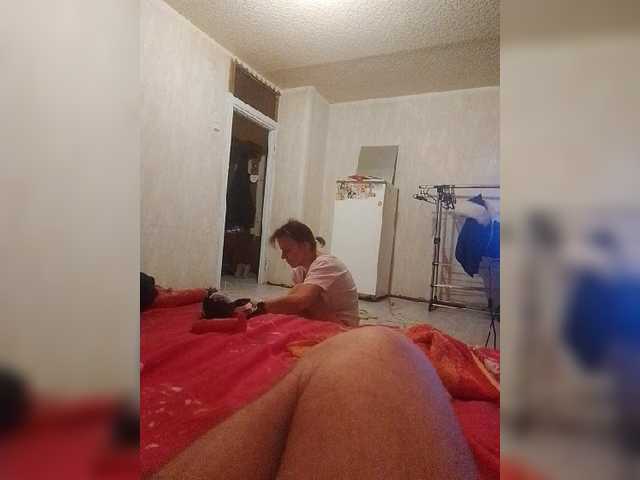 Екранни снимки на излъчване KissaAndr