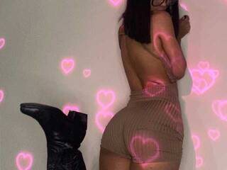 Еротичен видео чат Kitty-baaby