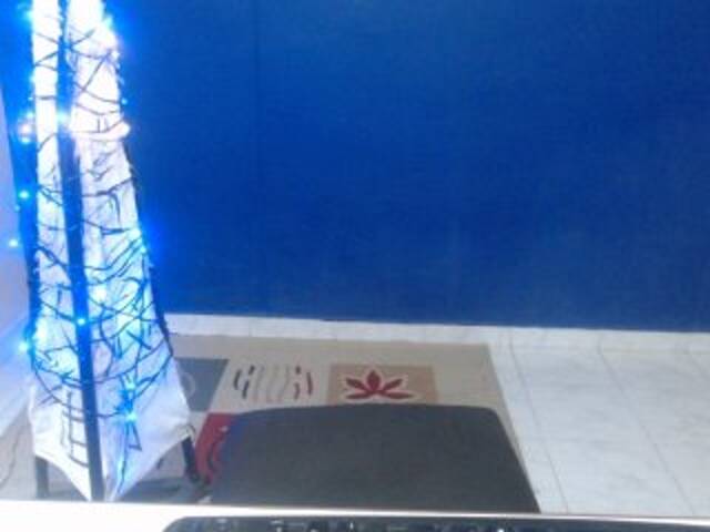 Екранни снимки на излъчване Kitty-Diamond