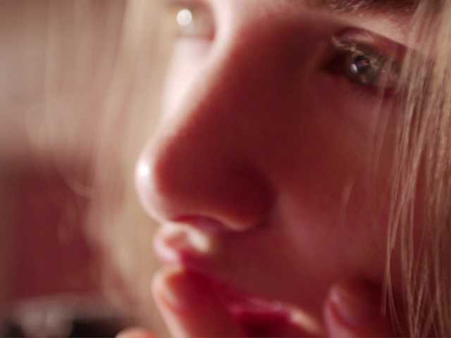 Екранни снимки на излъчване KOTTYAA