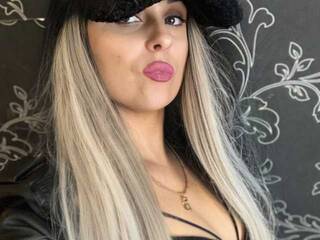 Еротичен видео чат KrisKoskina