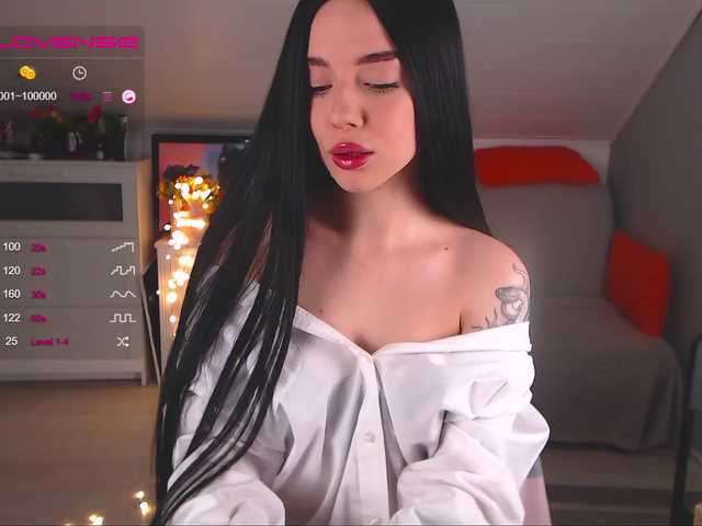 Екранни снимки на излъчване CUTIE_KRISSSY