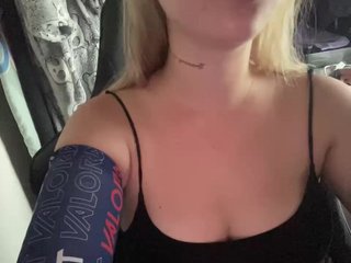 Еротичен видео чат Krnnkl