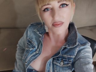 Еротичен видео чат KrystalDesire