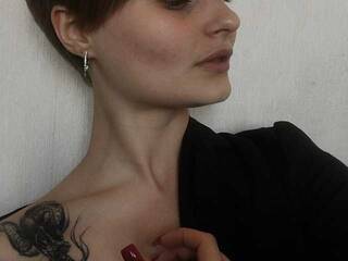 Еротичен видео чат KylieBertie