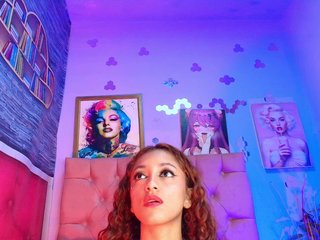 Еротичен видео чат kyliemoan