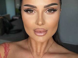 Еротичен видео чат KylieSpicey