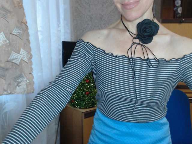 Снимки LadyL09 Снять рубашку 222