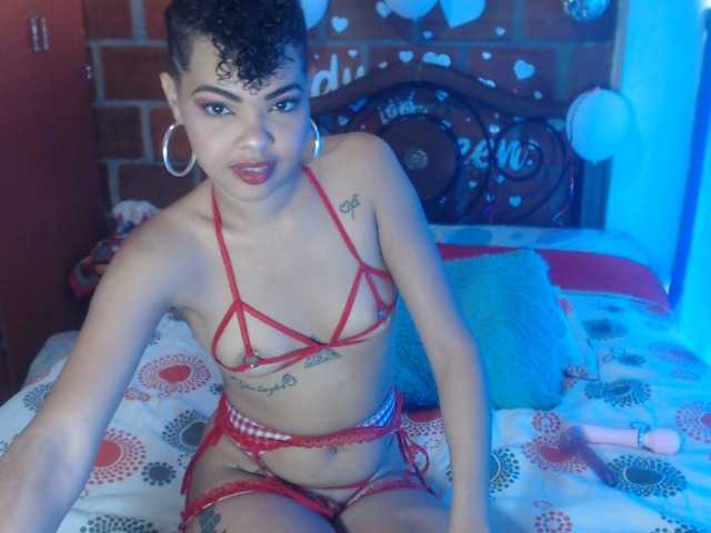 Снимки ladyqueen19x INSTANT SQUIRT FOR 100 tokens ,how much squirt make me ?? #anal #squirt #ebony