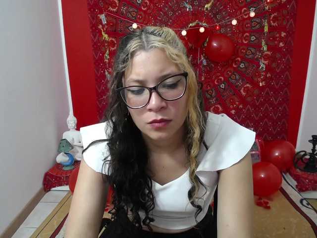 Екранни снимки на излъчване lana-aniston