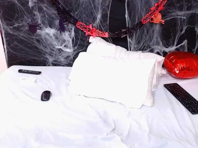 Екранни снимки на излъчване LanaKeys