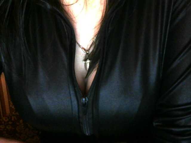 Екранни снимки на излъчване t_w_i_n_k_l_e