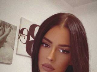 Еротичен видео чат LaraShaw