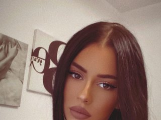 Еротичен видео чат LaraShaw