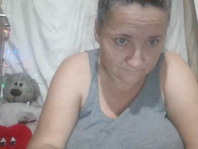 Снимки LaraXXX33 Hello Today my bigg boobs are just 10 tok if u want see more I have menu try it!!