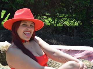 Еротичен видео чат LaylaAlabi