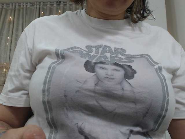 Екранни снимки на излъчване Leia-bennet